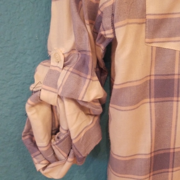 NWT,PLAID LIGHTWEIGHT SHIRT WITH SEQUIN BACK - Picture 3 of 8